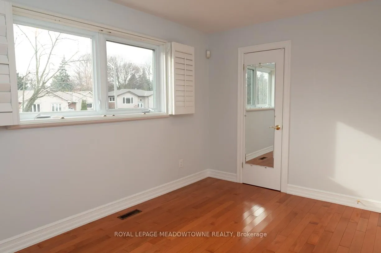 Photo 36 of 1435 Petrie Way, Mississauga, Clarkson — HOMEH