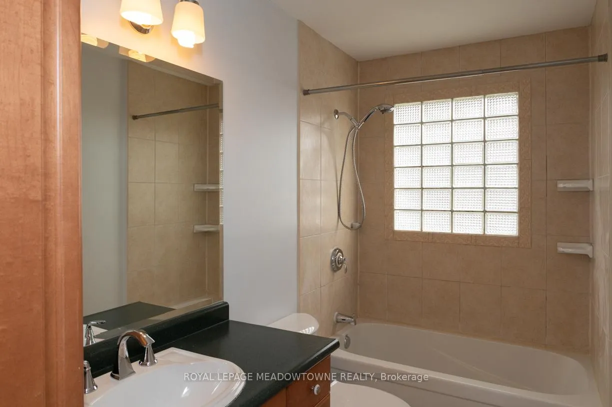 Photo 37 of 1435 Petrie Way, Mississauga, Clarkson — HOMEH