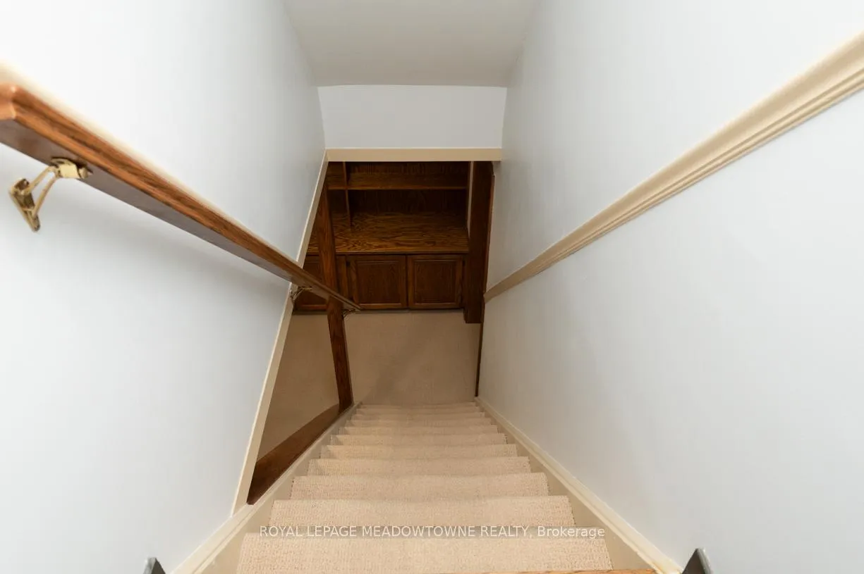 Photo 39 of 1435 Petrie Way, Mississauga, Clarkson — HOMEH