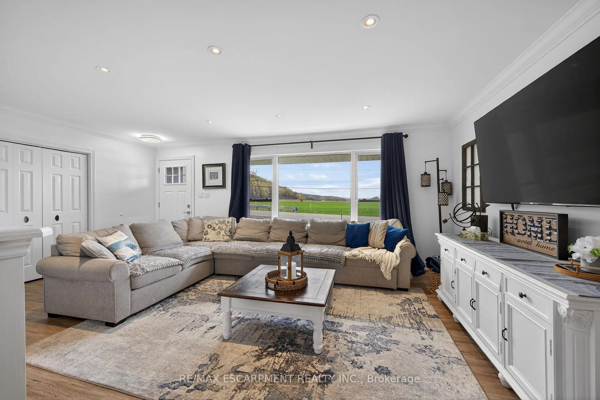 Photo 5 of 142 Mcneilly Road, Hamilton, Fruitland — HOMEH