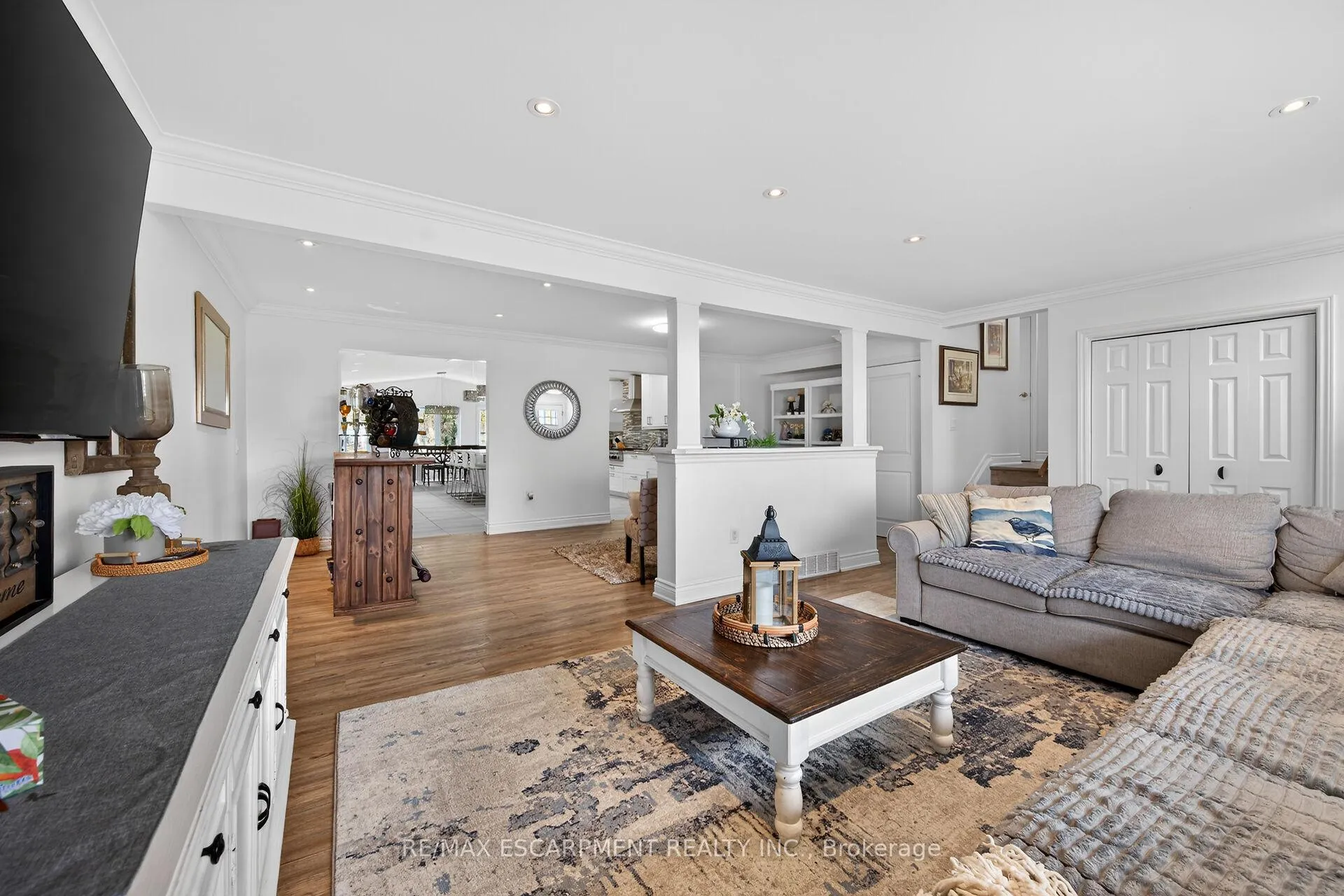 Photo 6 of 142 Mcneilly Road, Hamilton, Fruitland — HOMEH