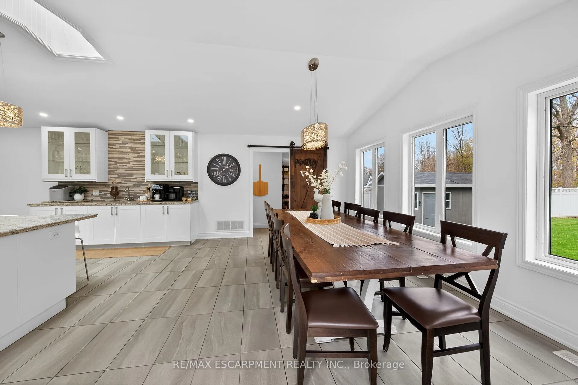 Photo 15 of 142 Mcneilly Road, Hamilton, Fruitland — HOMEH
