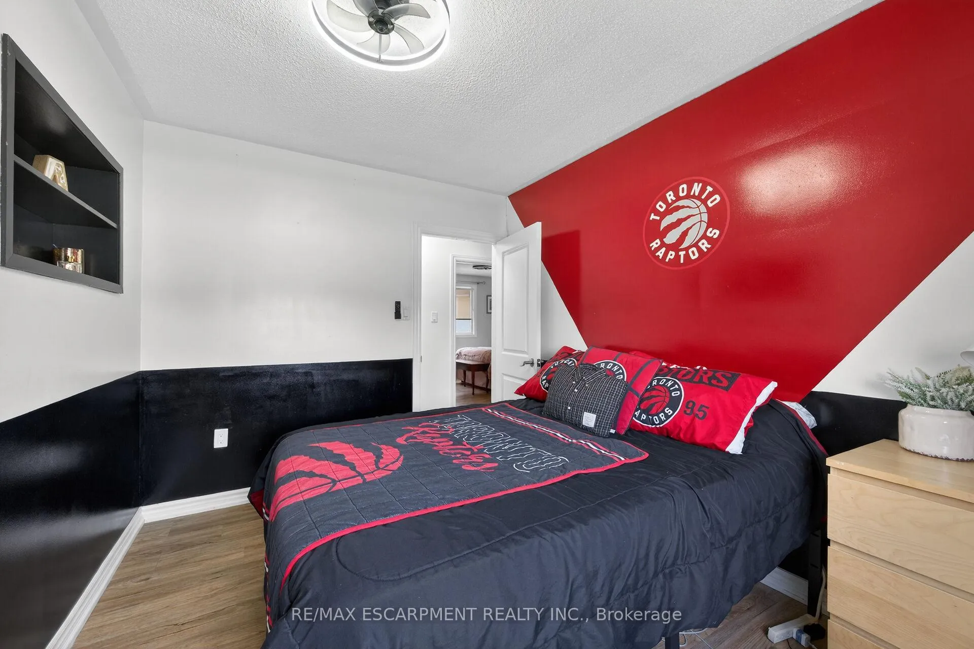 Photo 25 of 142 Mcneilly Road, Hamilton, Fruitland — HOMEH