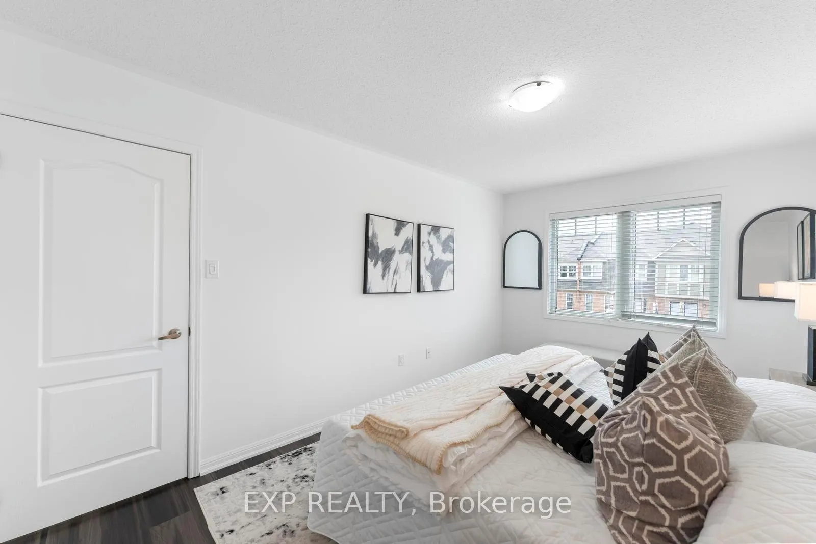 Photo 16 of 920 Nadalin Heights, Milton, Willmott — HOMEH