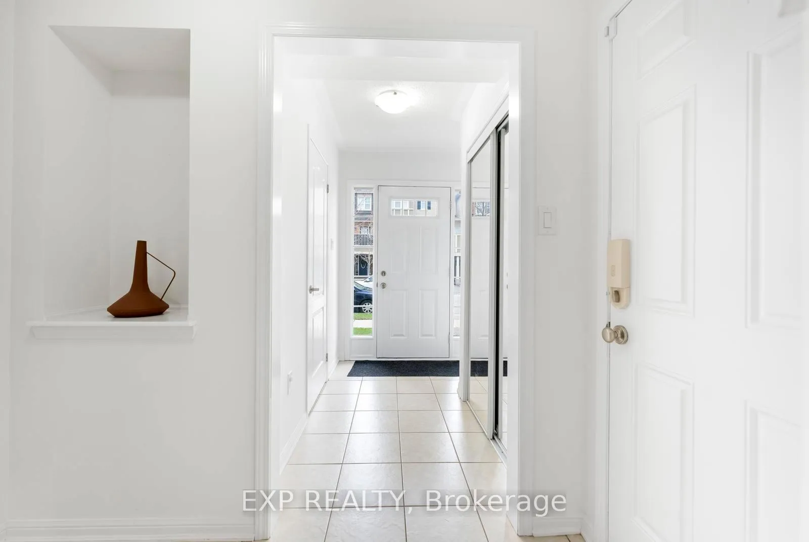 Photo 33 of 920 Nadalin Heights, Milton, Willmott — HOMEH