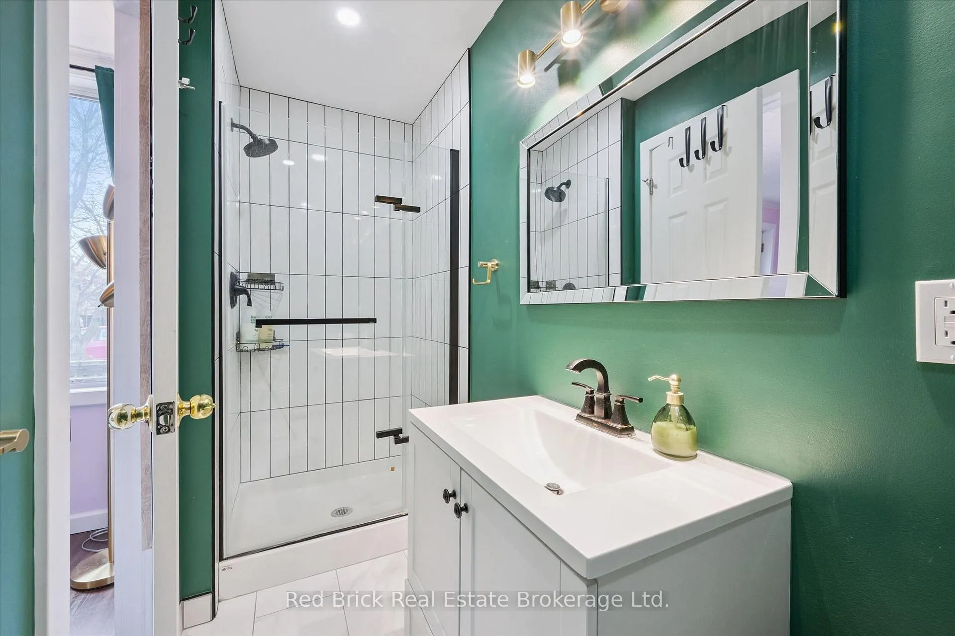 Photo 19 of 35 Inkerman Street, Guelph, Junction/Onward Willow — HOMEH