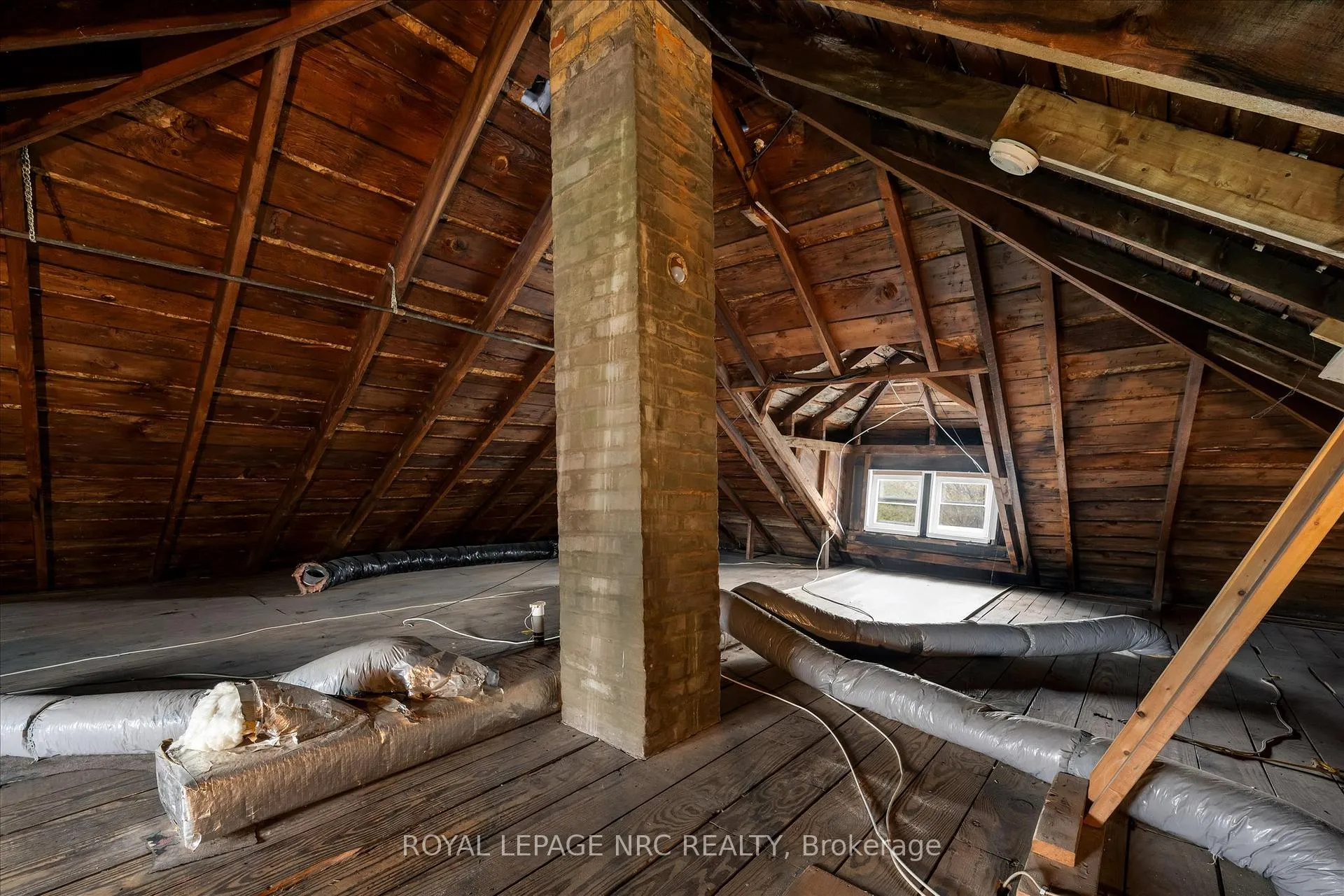 Photo 27 of 155 Ash Street, Port Colborne, Sugarloaf — HOMEH