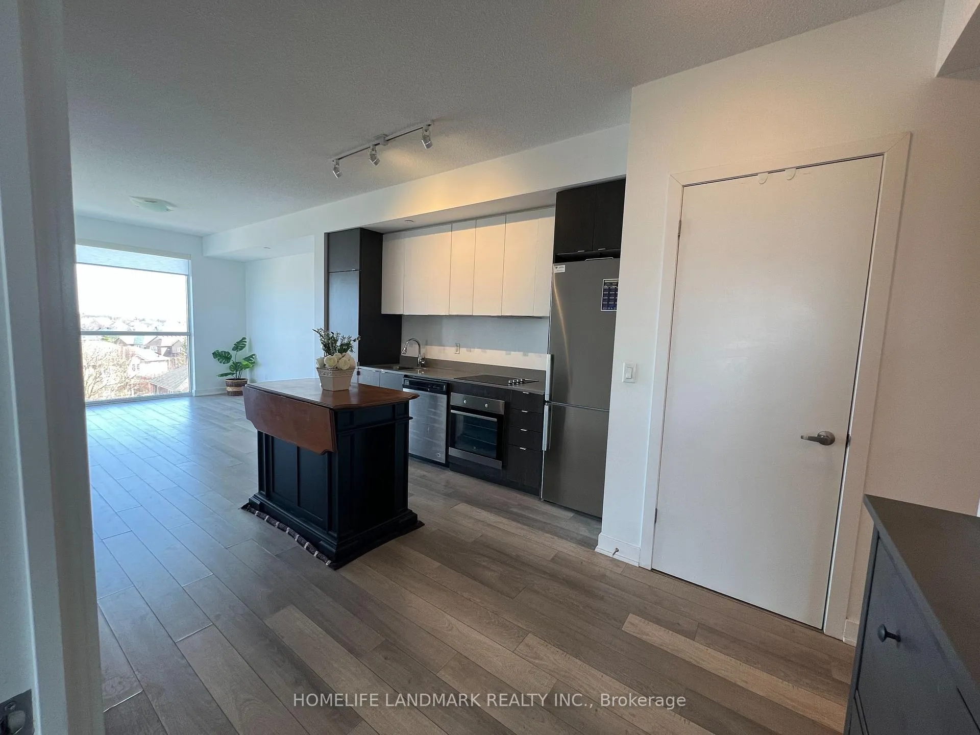 Photo 14 of Unit D414, 5220 Dundas Street, Burlington, Orchard — HOMEH