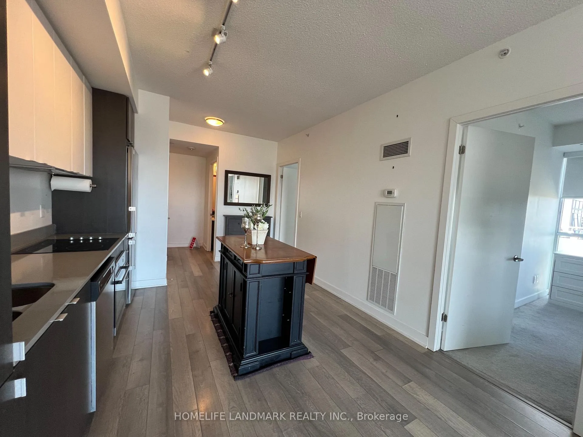 Photo 15 of Unit D414, 5220 Dundas Street, Burlington, Orchard — HOMEH