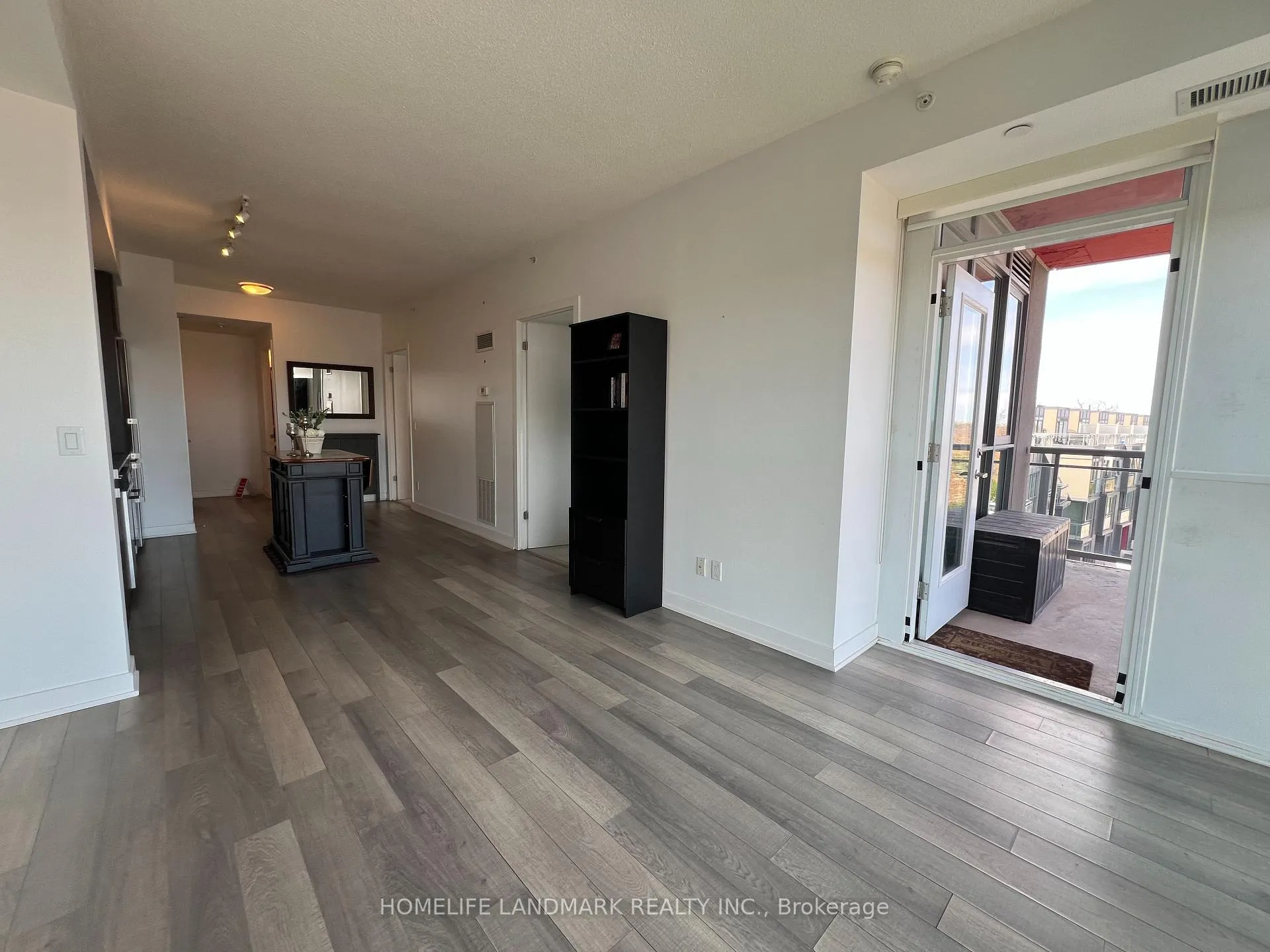 Photo 18 of Unit D414, 5220 Dundas Street, Burlington, Orchard — HOMEH