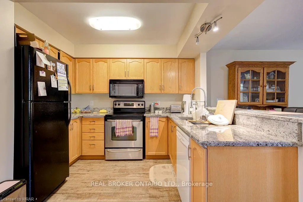 Photo 10 of 555 Mariner Drive, Waterloo — HOMEH