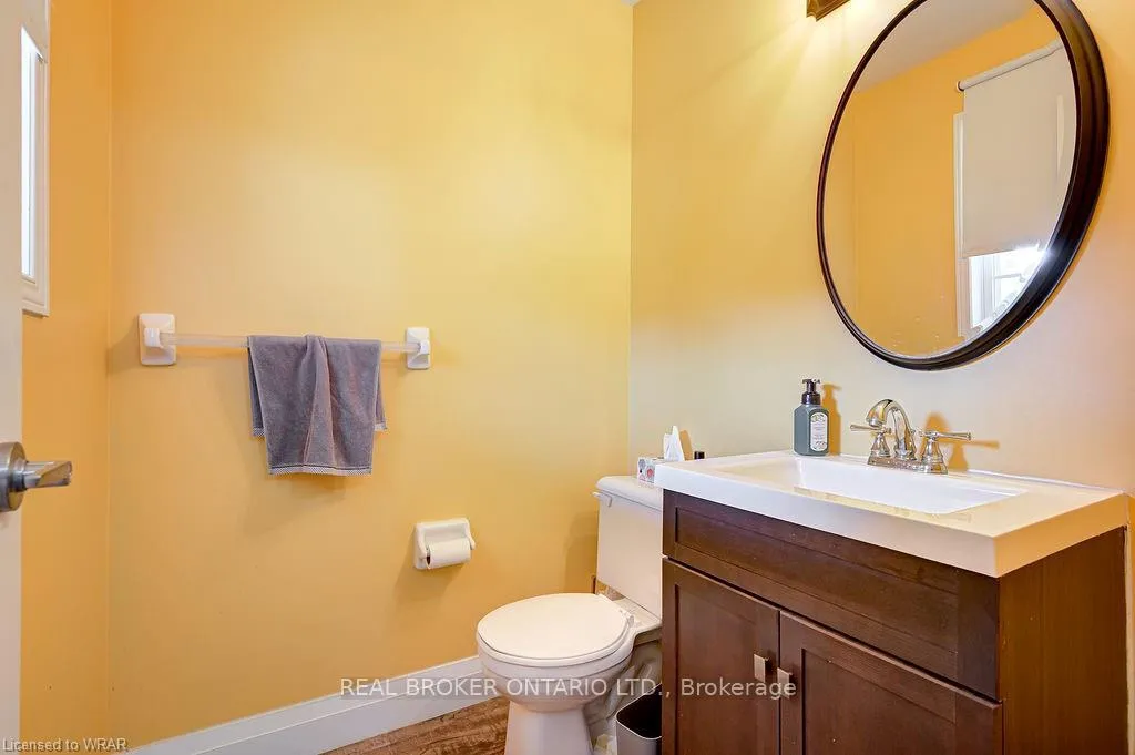 Photo 17 of 555 Mariner Drive, Waterloo — HOMEH