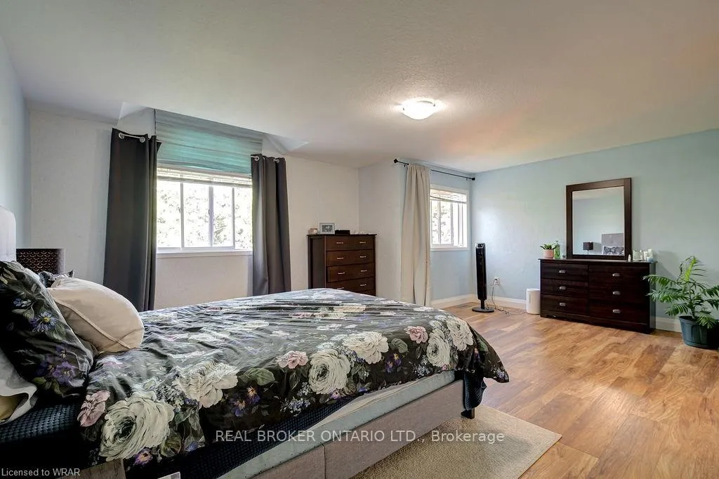 Photo 21 of 555 Mariner Drive, Waterloo — HOMEH