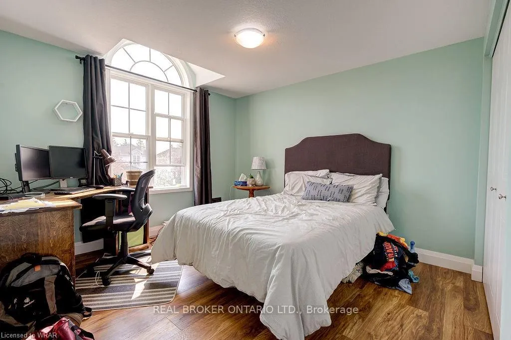 Photo 23 of 555 Mariner Drive, Waterloo — HOMEH