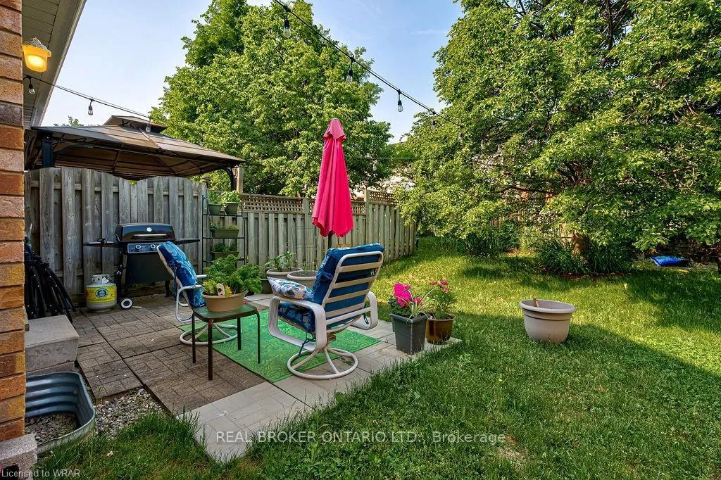 Photo 33 of 555 Mariner Drive, Waterloo — HOMEH