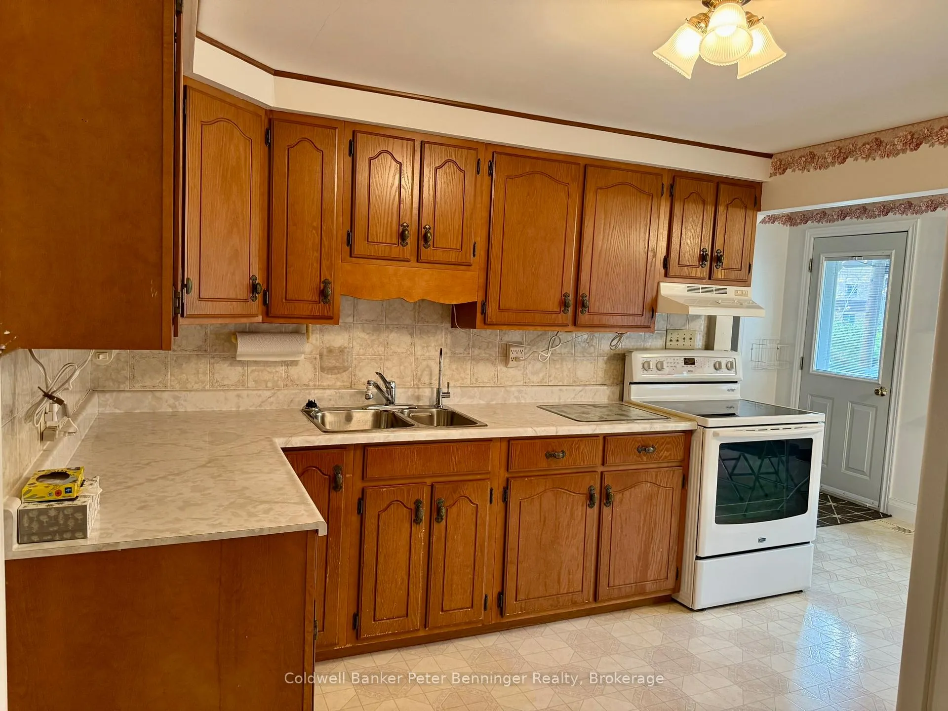 Photo 7 of 121 Hinks Street, Brockton — HOMEH