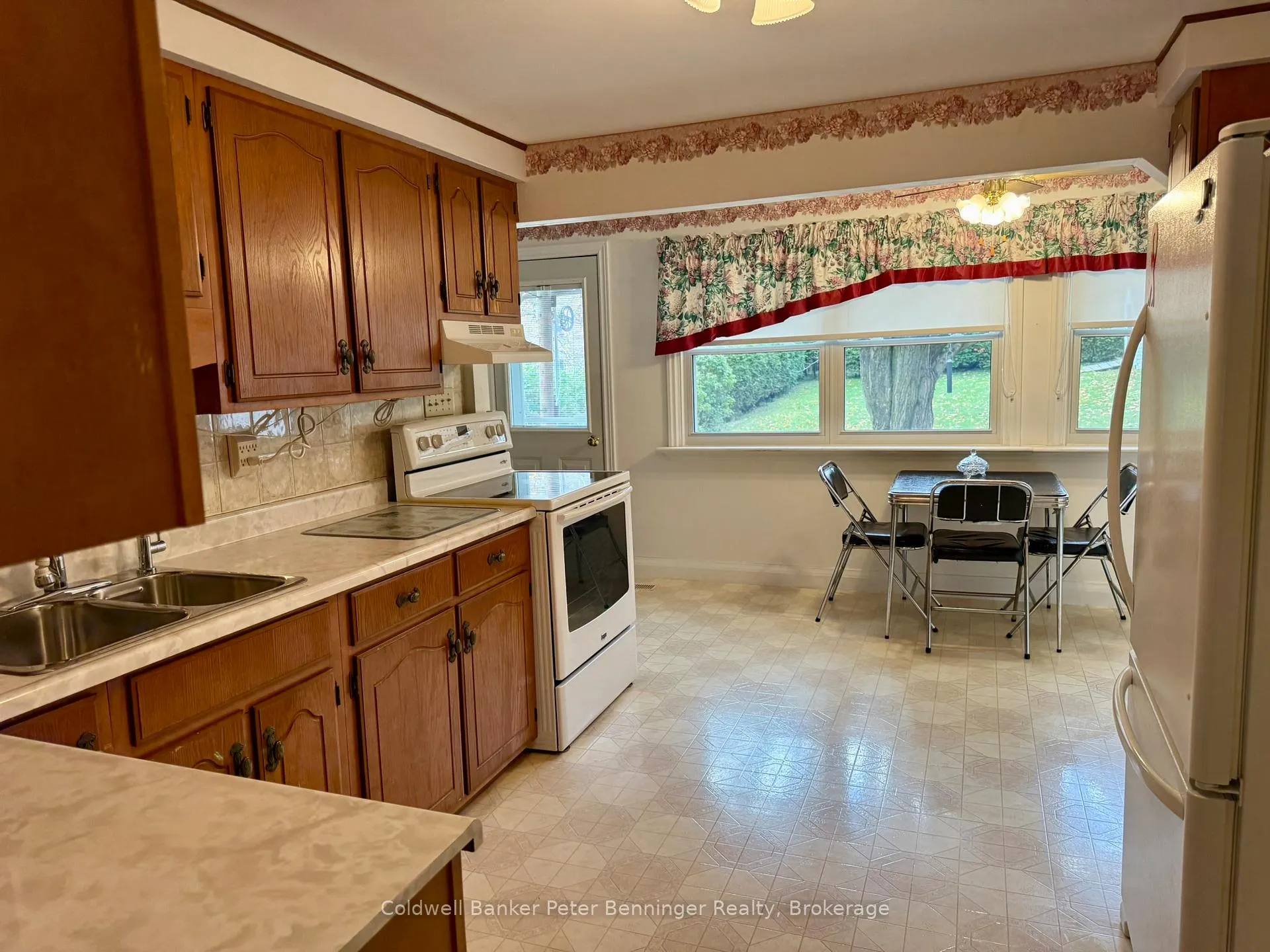 Photo 8 of 121 Hinks Street, Brockton — HOMEH