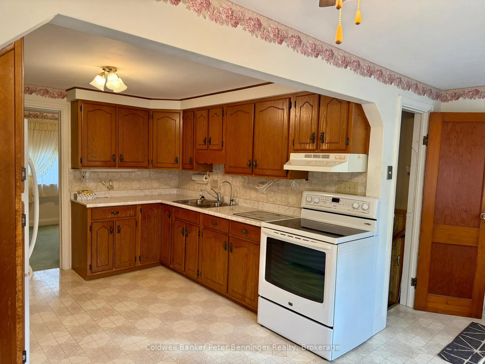 Photo 10 of 121 Hinks Street, Brockton — HOMEH