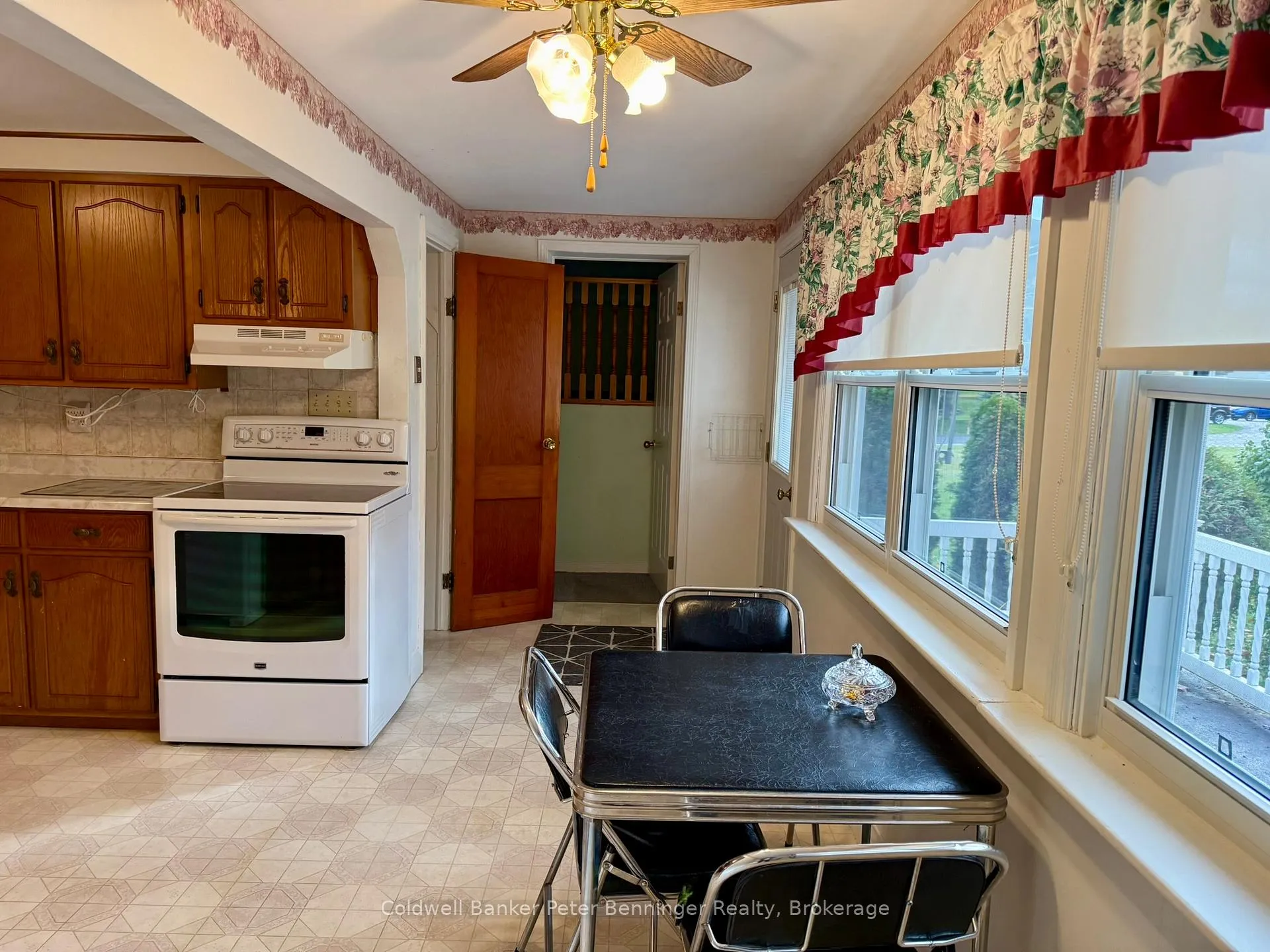 Photo 11 of 121 Hinks Street, Brockton — HOMEH
