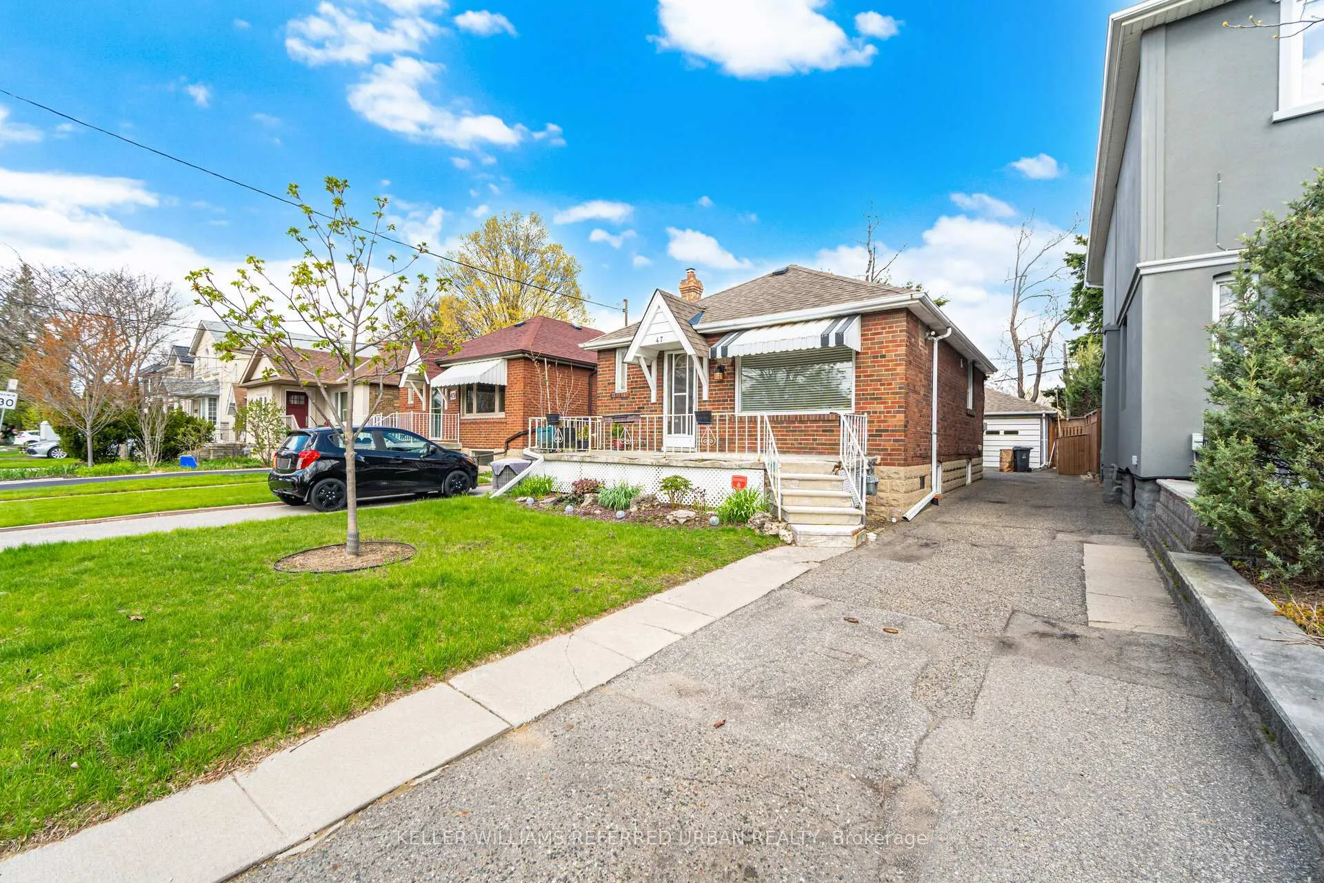 Photo 3 of 47 St Hubert Avenue, Toronto, East York — HOMEH