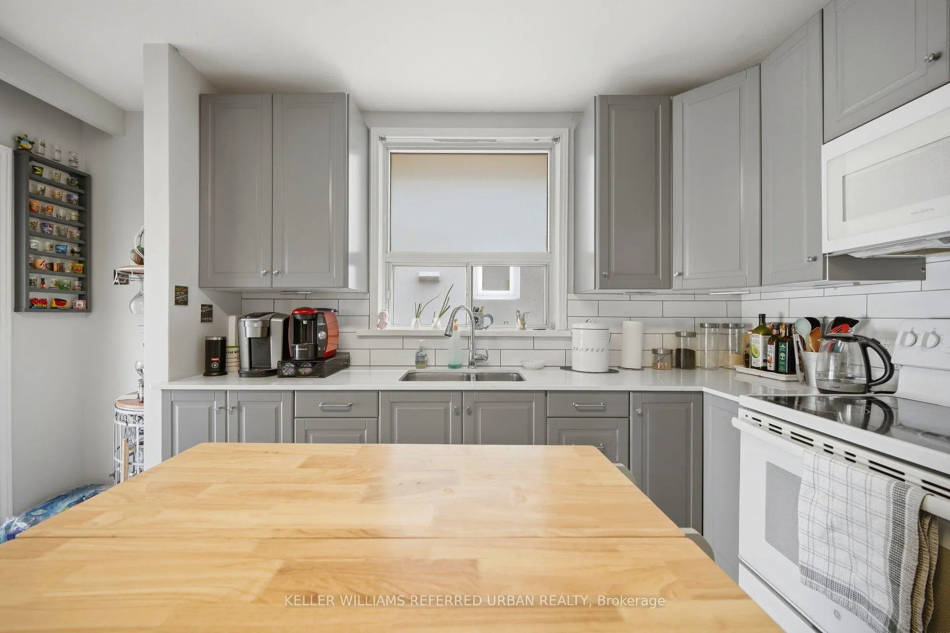 Photo 10 of 47 St Hubert Avenue, Toronto, East York — HOMEH