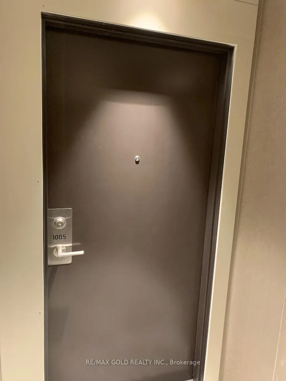 Photo 7 of Unit 1005, 38 Honeycrisp Crescent, Vaughan, Vaughan Corporate Centre — HOMEH