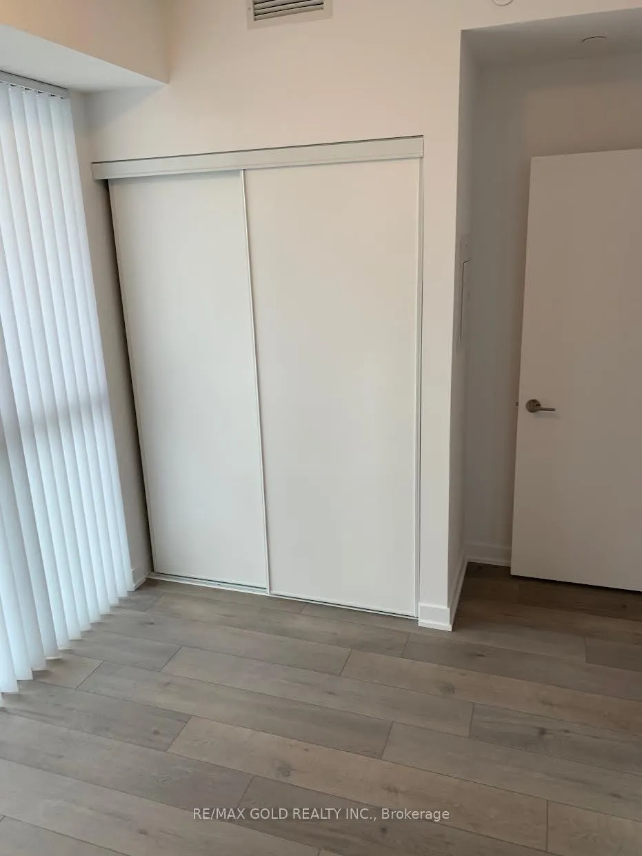 Photo 17 of Unit 1005, 38 Honeycrisp Crescent, Vaughan, Vaughan Corporate Centre — HOMEH