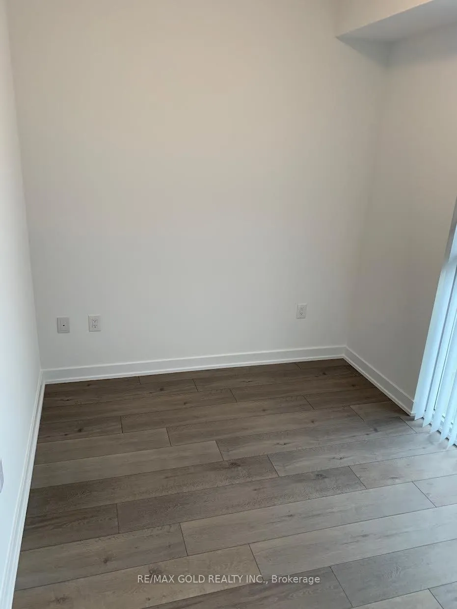 Photo 19 of Unit 1005, 38 Honeycrisp Crescent, Vaughan, Vaughan Corporate Centre — HOMEH