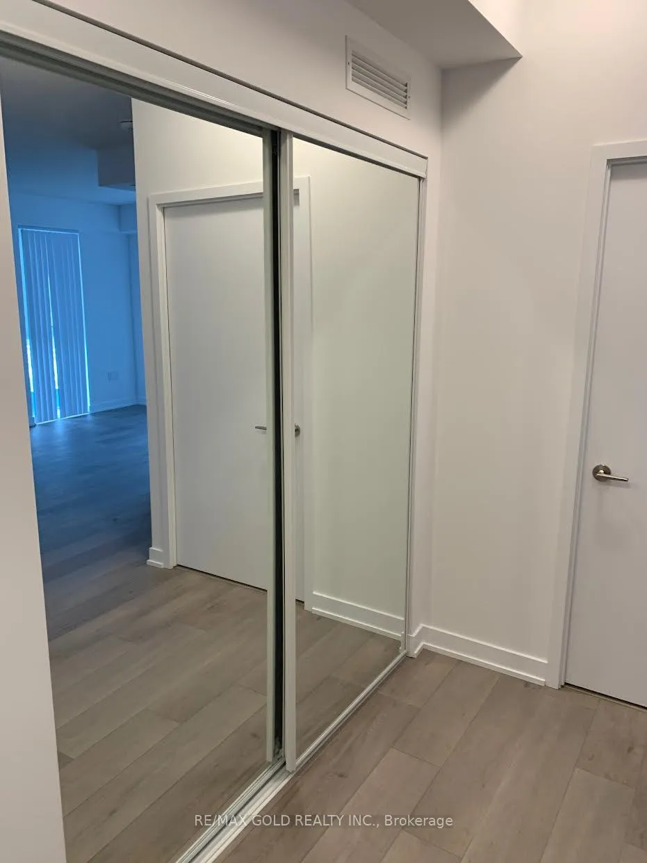 Photo 24 of Unit 1005, 38 Honeycrisp Crescent, Vaughan, Vaughan Corporate Centre — HOMEH
