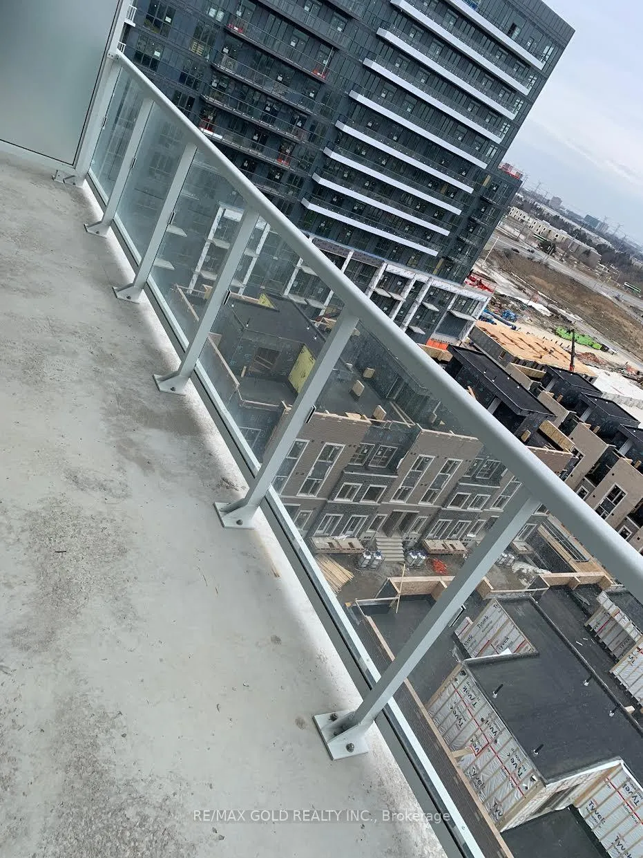 Photo 26 of Unit 1005, 38 Honeycrisp Crescent, Vaughan, Vaughan Corporate Centre — HOMEH