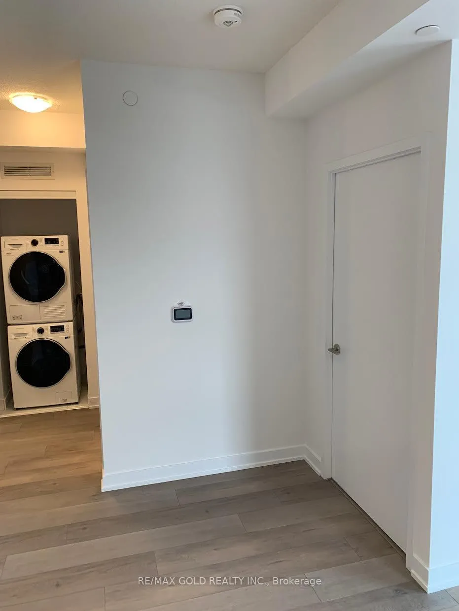 Photo 29 of Unit 1005, 38 Honeycrisp Crescent, Vaughan, Vaughan Corporate Centre — HOMEH