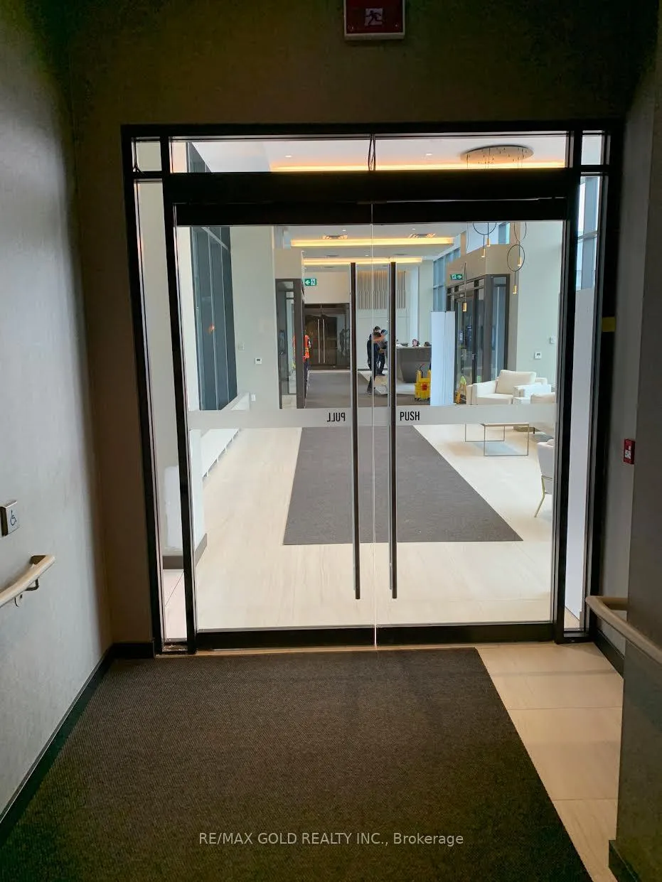 Photo 30 of Unit 1005, 38 Honeycrisp Crescent, Vaughan, Vaughan Corporate Centre — HOMEH