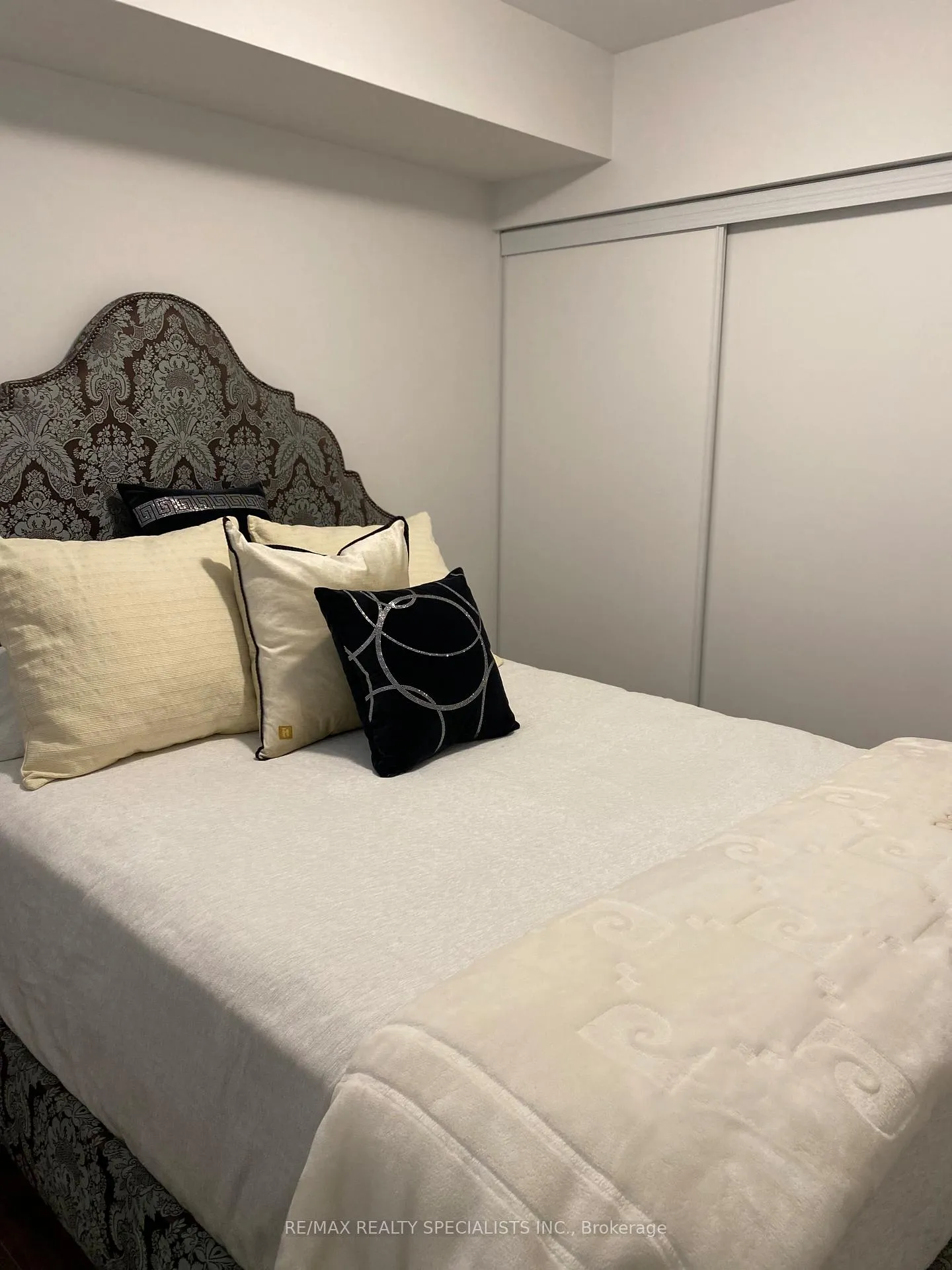 Photo 10 of Unit 309, 70 Baycliffe Crescent, Brampton, Northwest Brampton — HOMEH