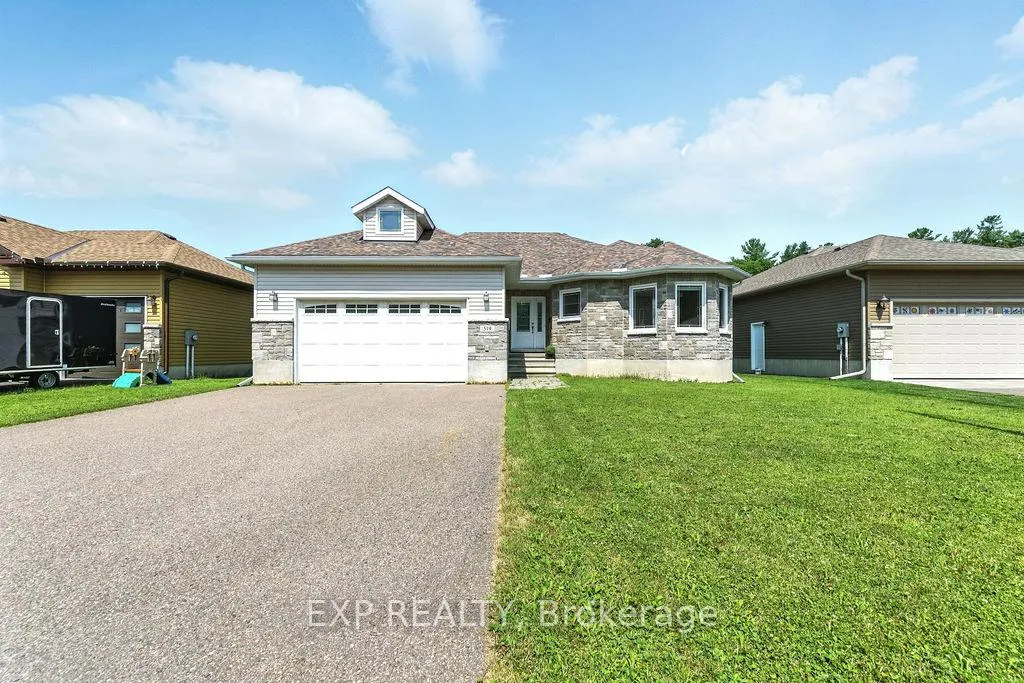 Photo 2 of 519 Coleraine Drive, Renfrew — HOMEH