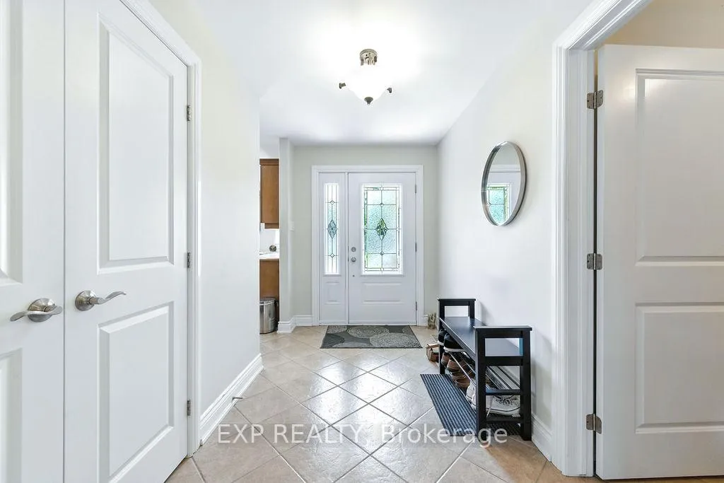 Photo 3 of 519 Coleraine Drive, Renfrew — HOMEH