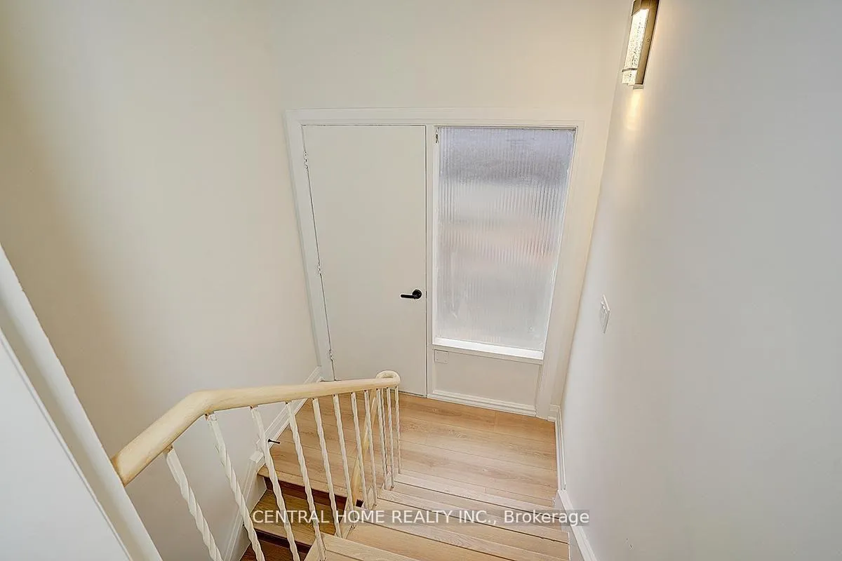Photo 3 of Unit Lower, 50 Sherwood Forest Drive, Markham, Bullock — HOMEH
