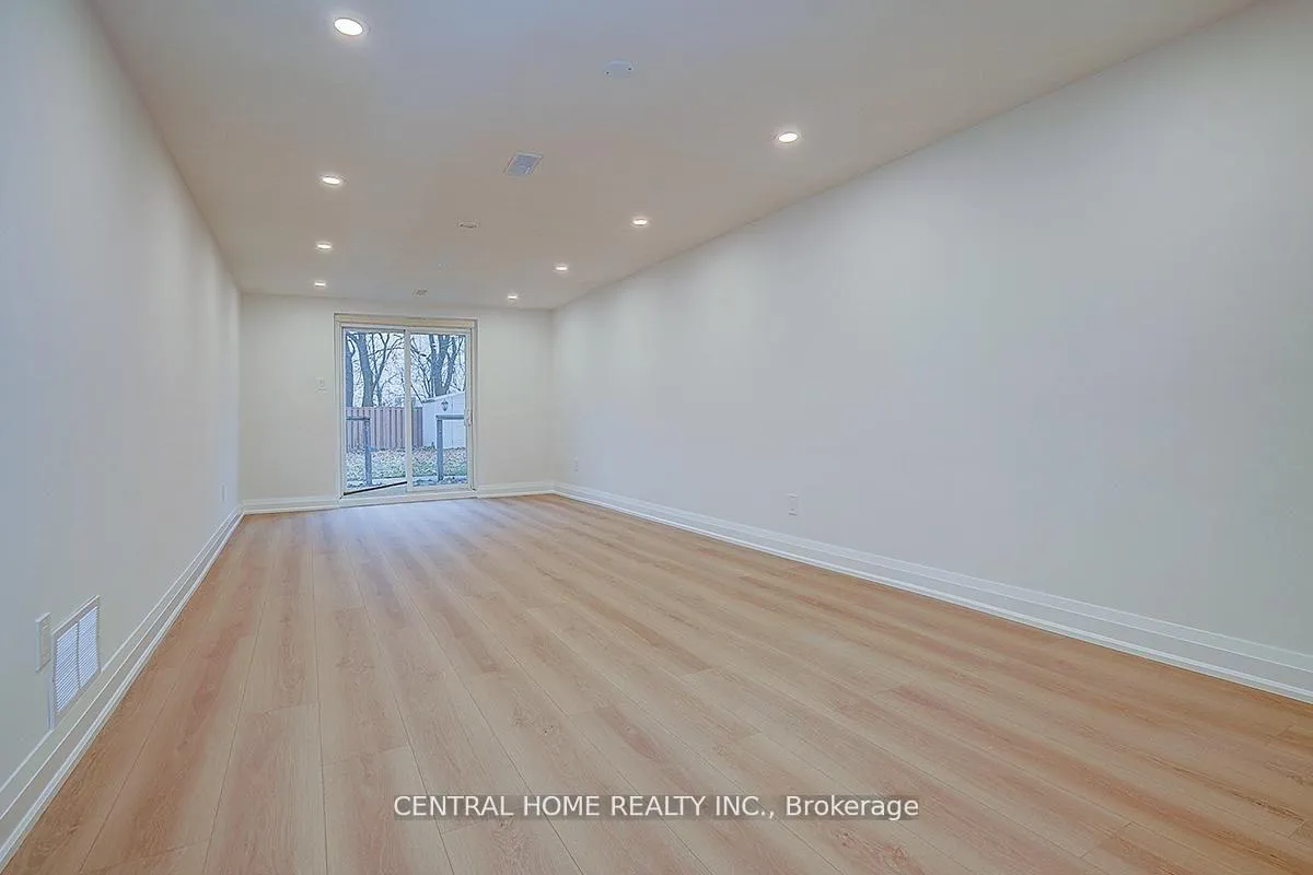Photo 20 of Unit Lower, 50 Sherwood Forest Drive, Markham, Bullock — HOMEH