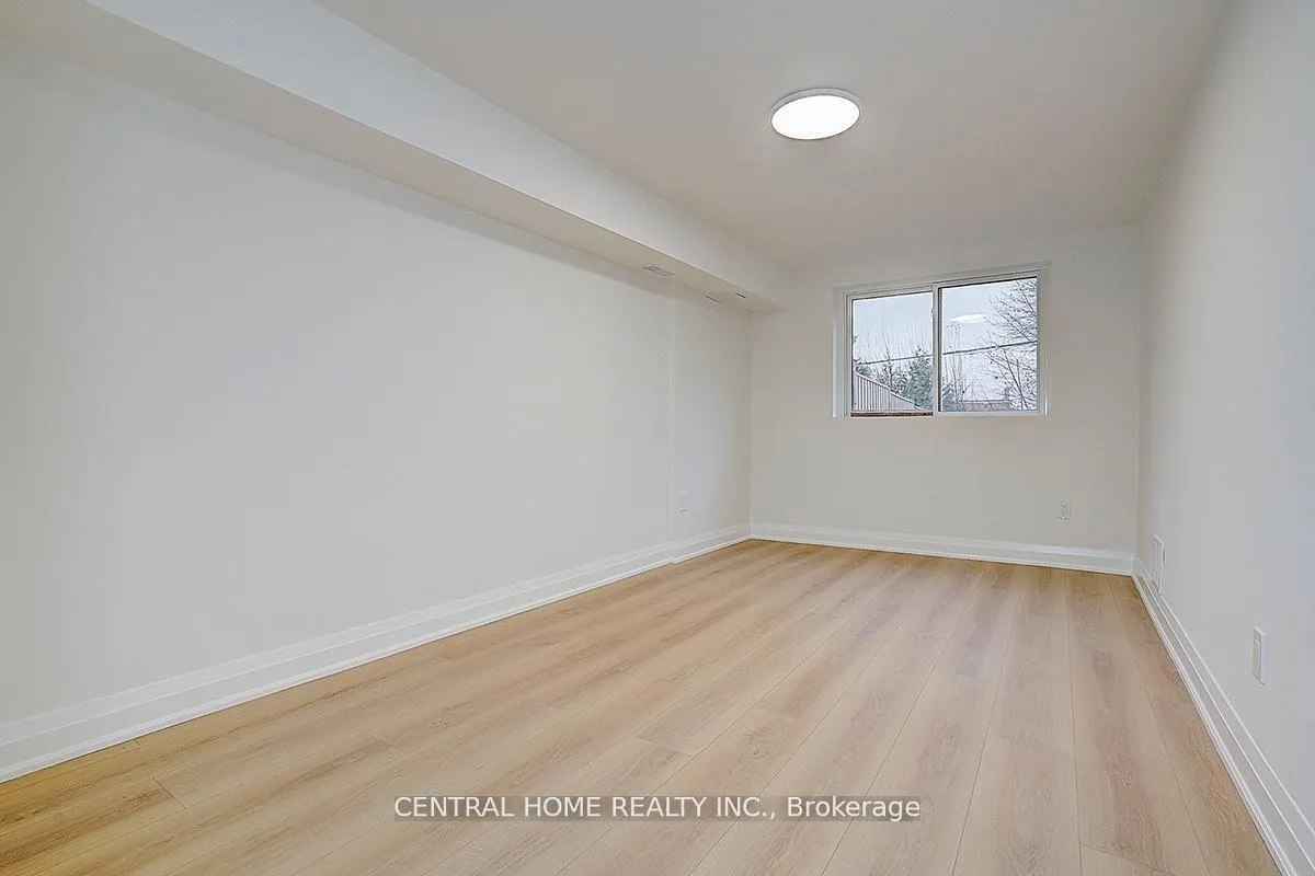 Photo 8 of Unit Lower, 50 Sherwood Forest Drive, Markham, Bullock — HOMEH