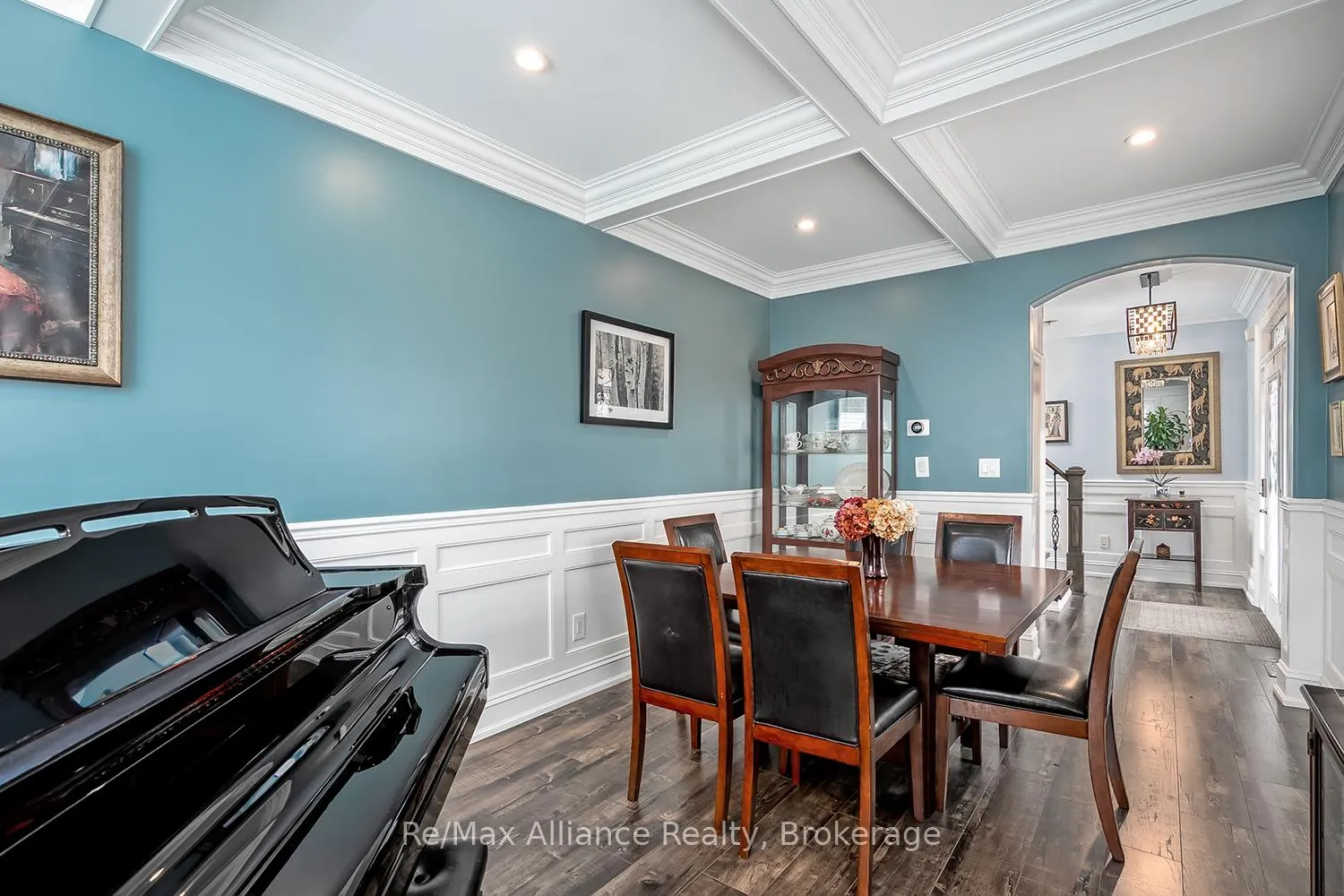 Photo 7 of 1246 Robson Crescent, Milton, Beaty — HOMEH