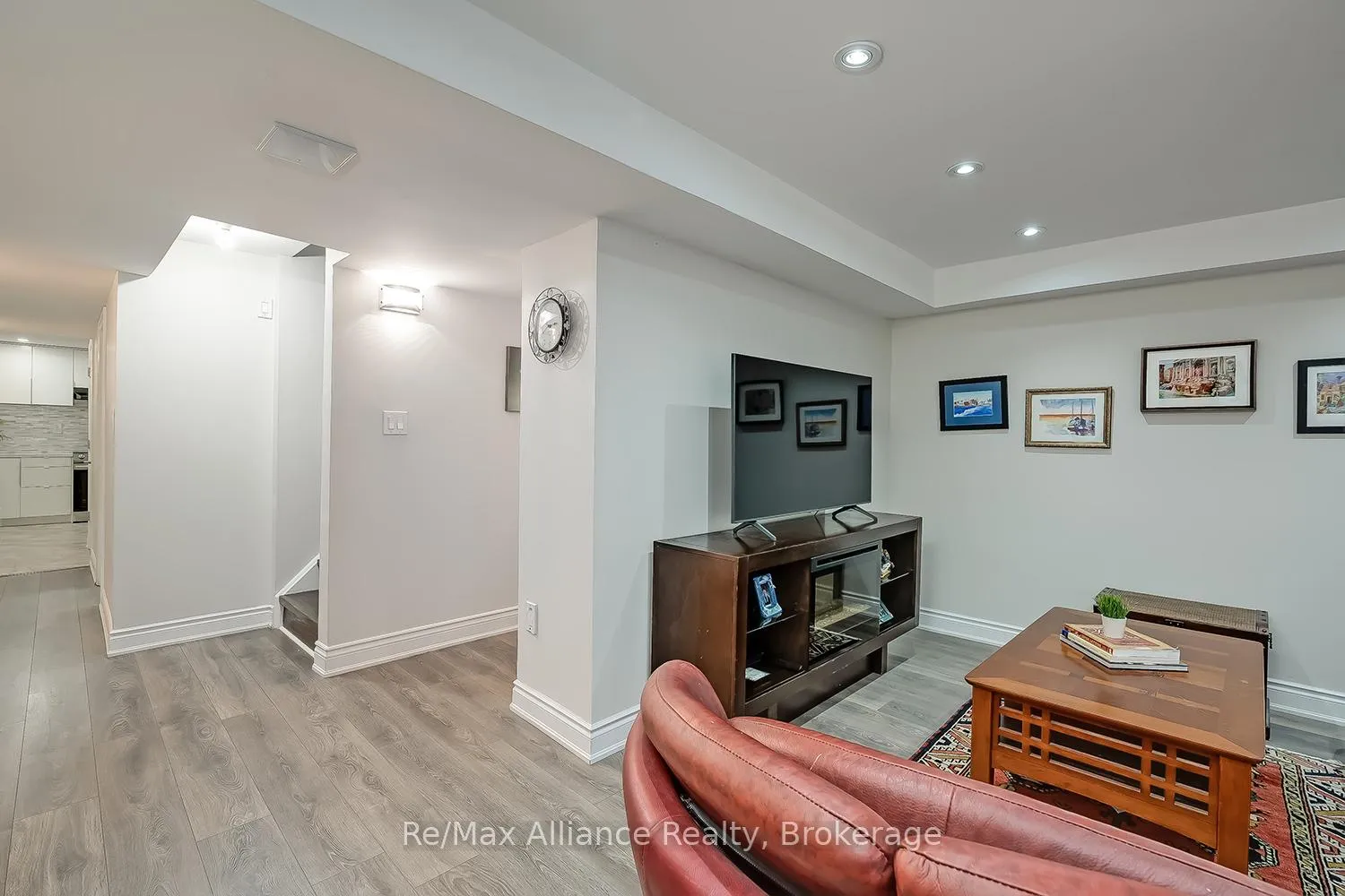 Photo 33 of 1246 Robson Crescent, Milton, Beaty — HOMEH