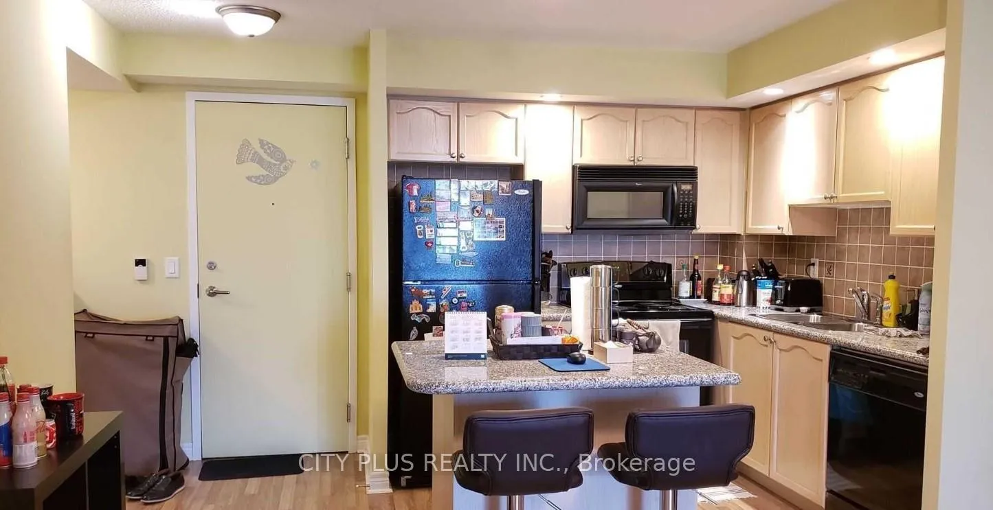 Photo 3 of Unit 823, 33 Cox Boulevard, Markham, Unionville — HOMEH