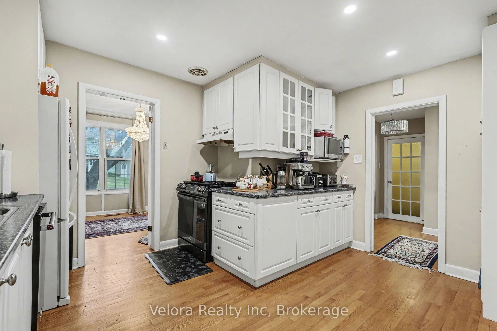 Photo 6 of 672 Fraser Avenue, Ottawa, Laurentianview — HOMEH