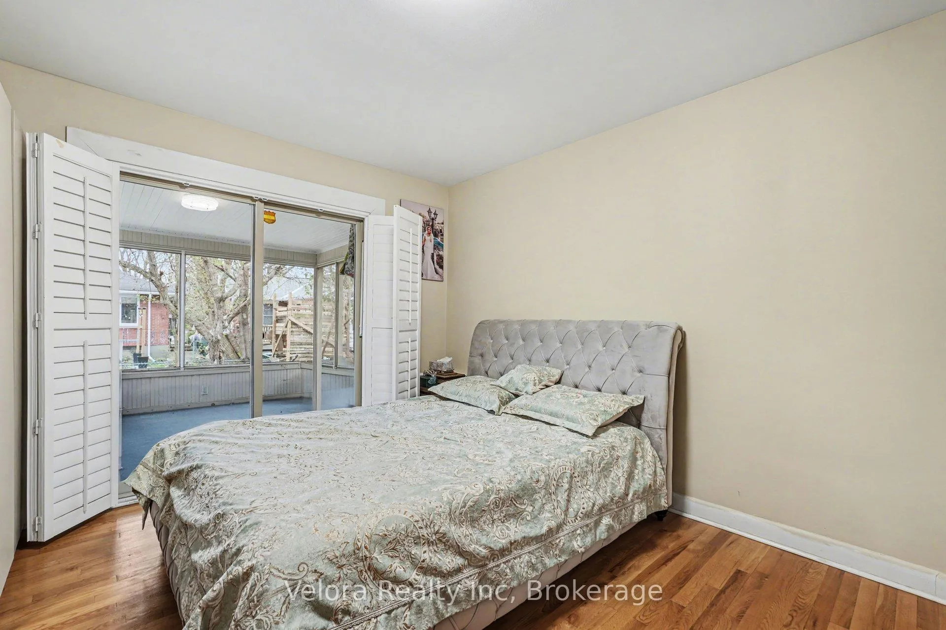Photo 8 of 672 Fraser Avenue, Ottawa, Laurentianview — HOMEH