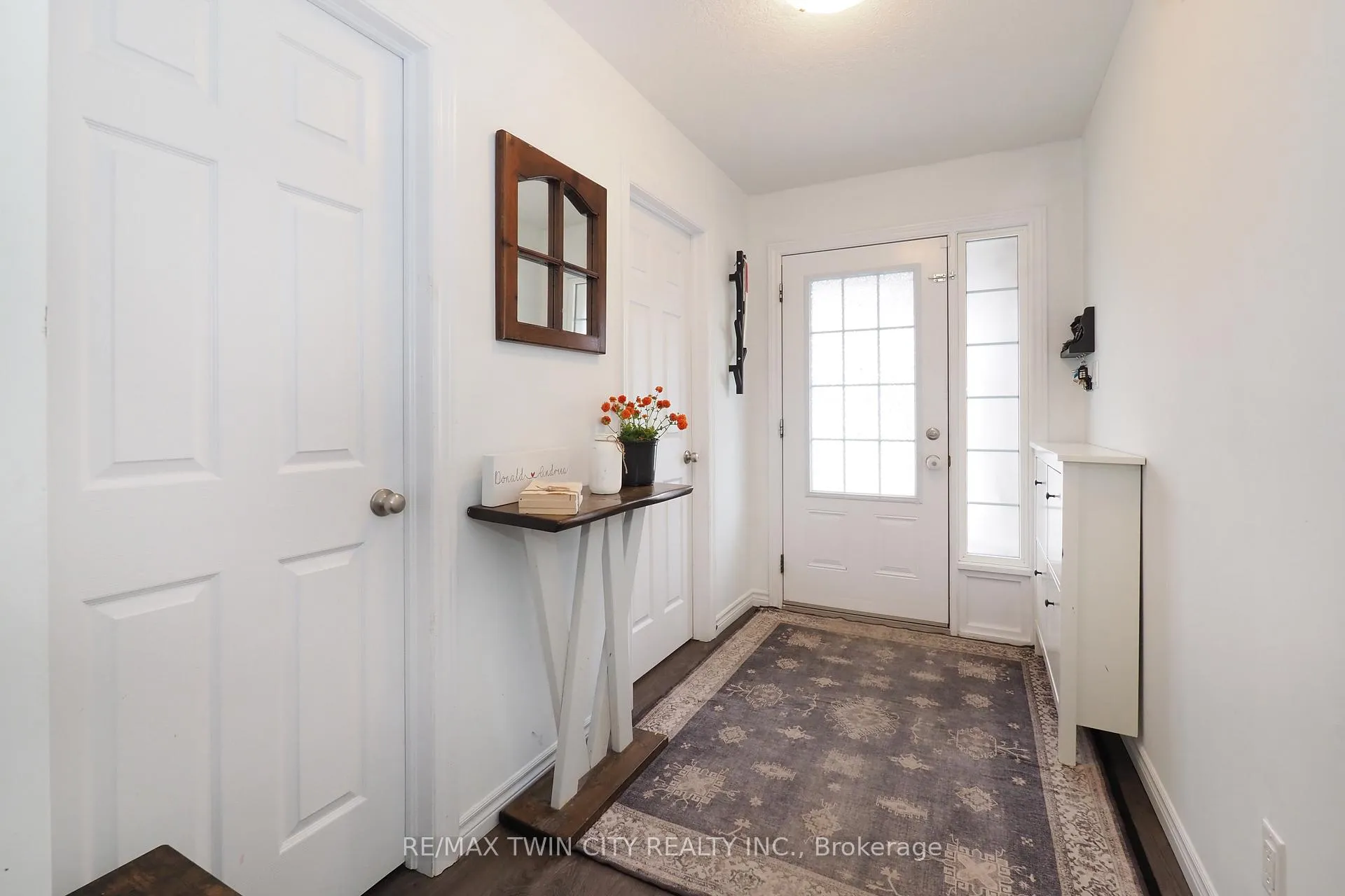 Photo 3 of 27 Gleason Crescent, Kitchener — HOMEH