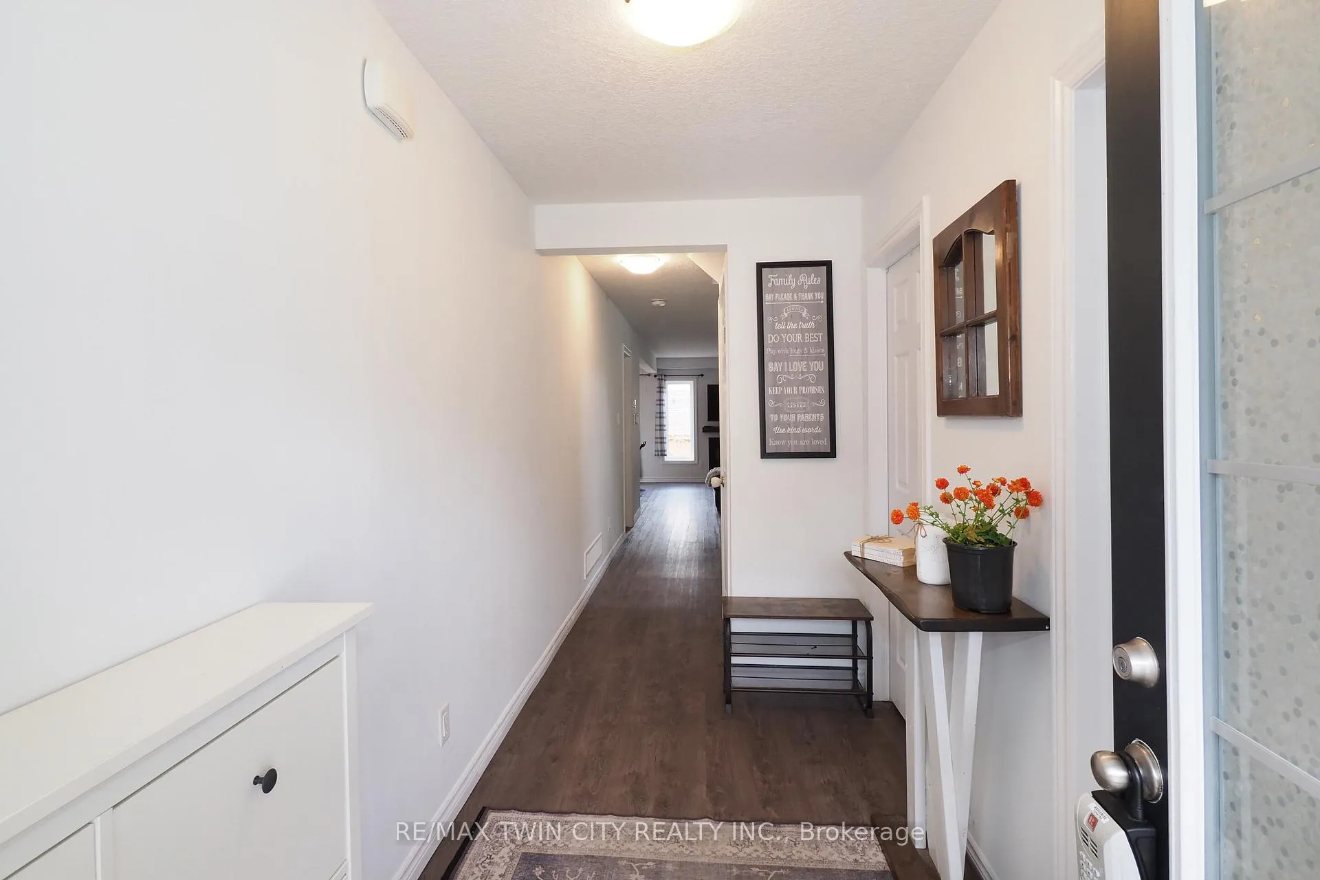 Photo 4 of 27 Gleason Crescent, Kitchener — HOMEH