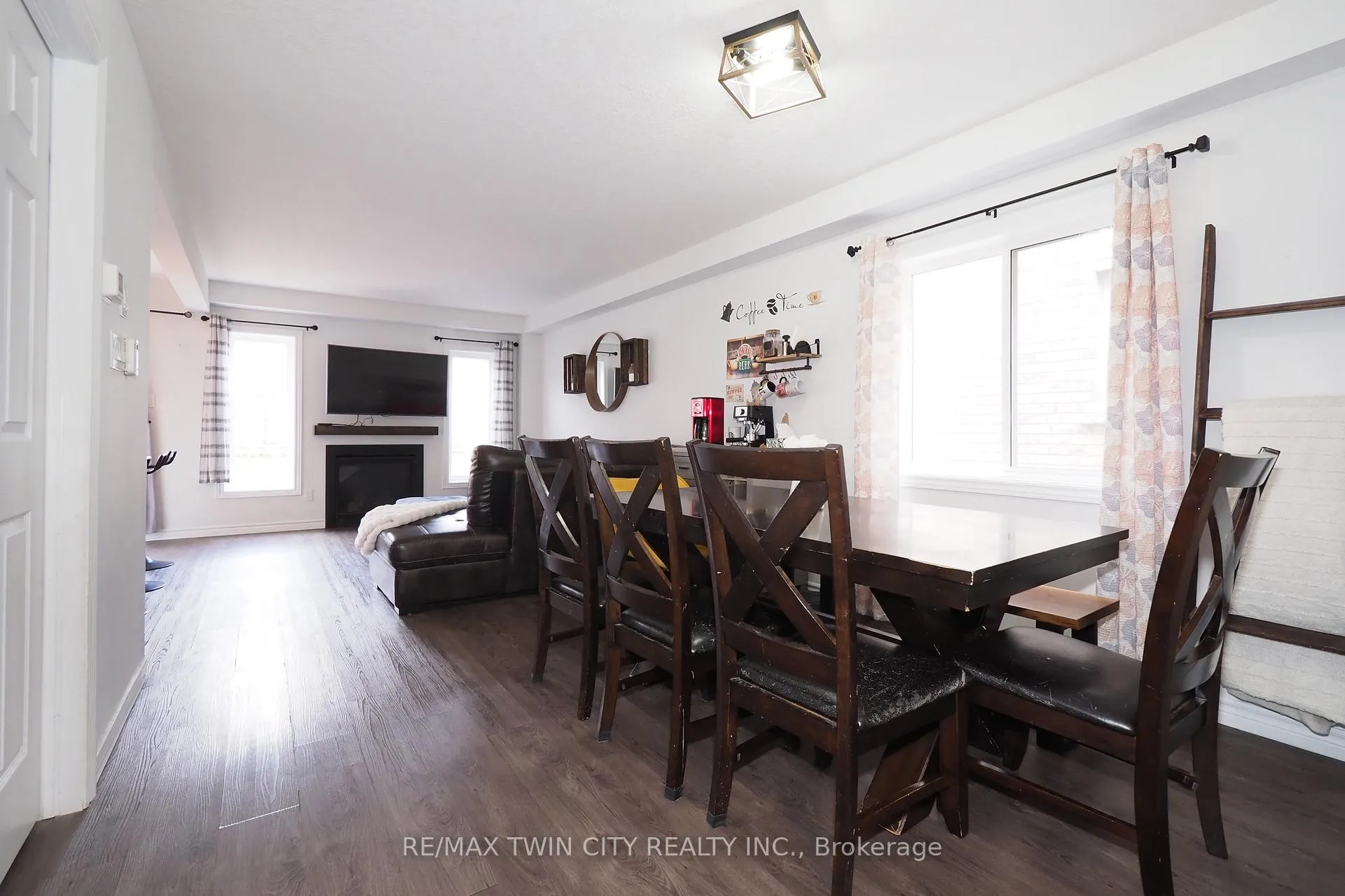 Photo 9 of 27 Gleason Crescent, Kitchener — HOMEH