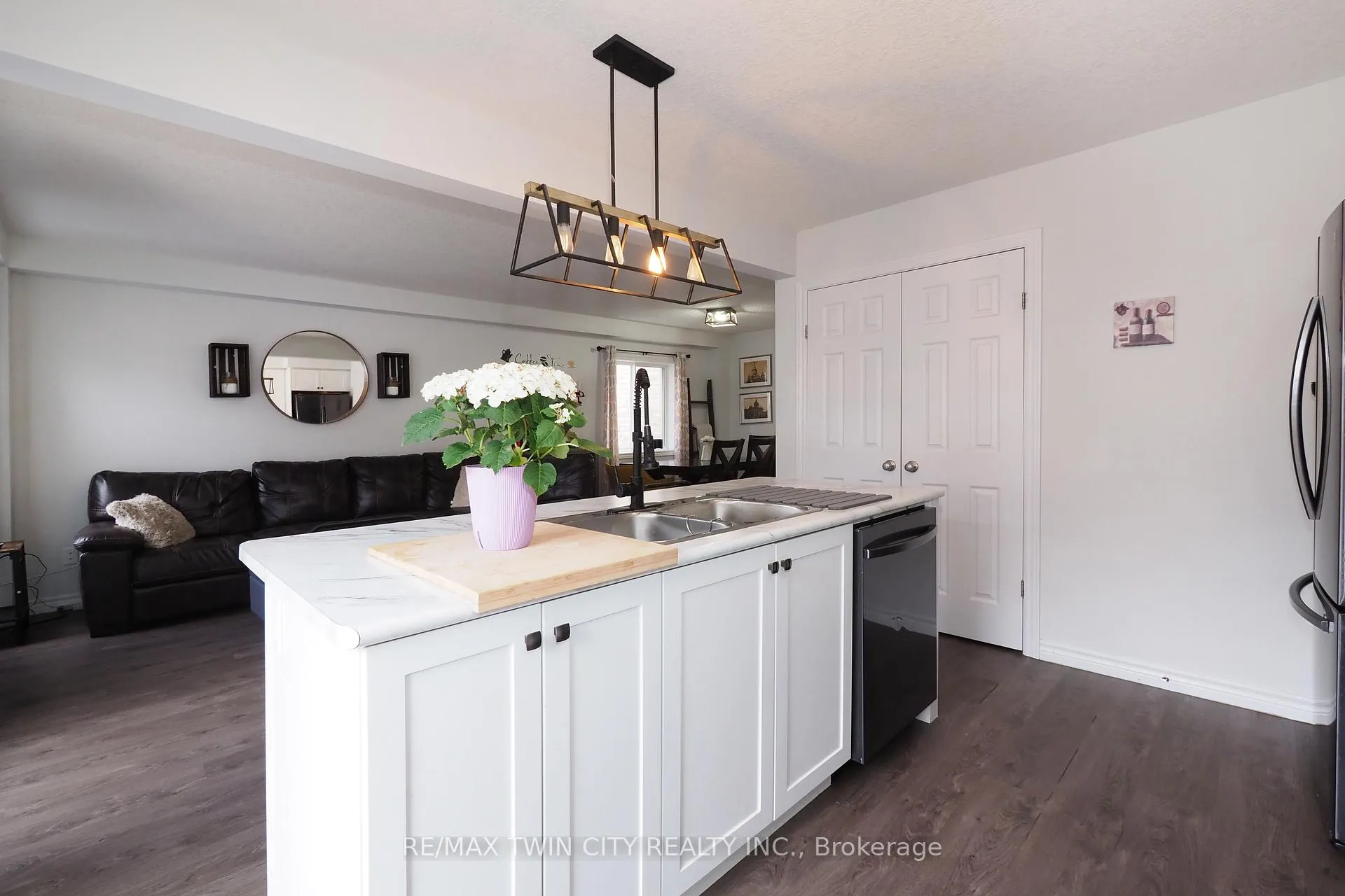 Photo 16 of 27 Gleason Crescent, Kitchener — HOMEH