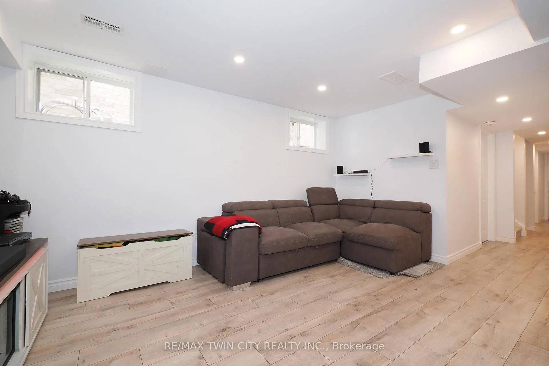 Photo 31 of 27 Gleason Crescent, Kitchener — HOMEH