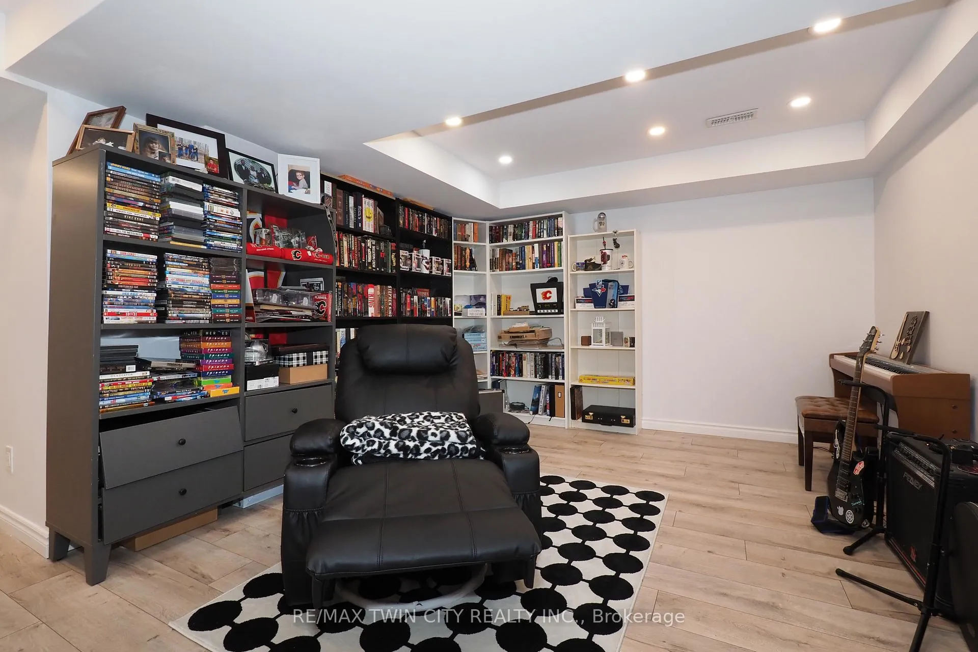 Photo 33 of 27 Gleason Crescent, Kitchener — HOMEH