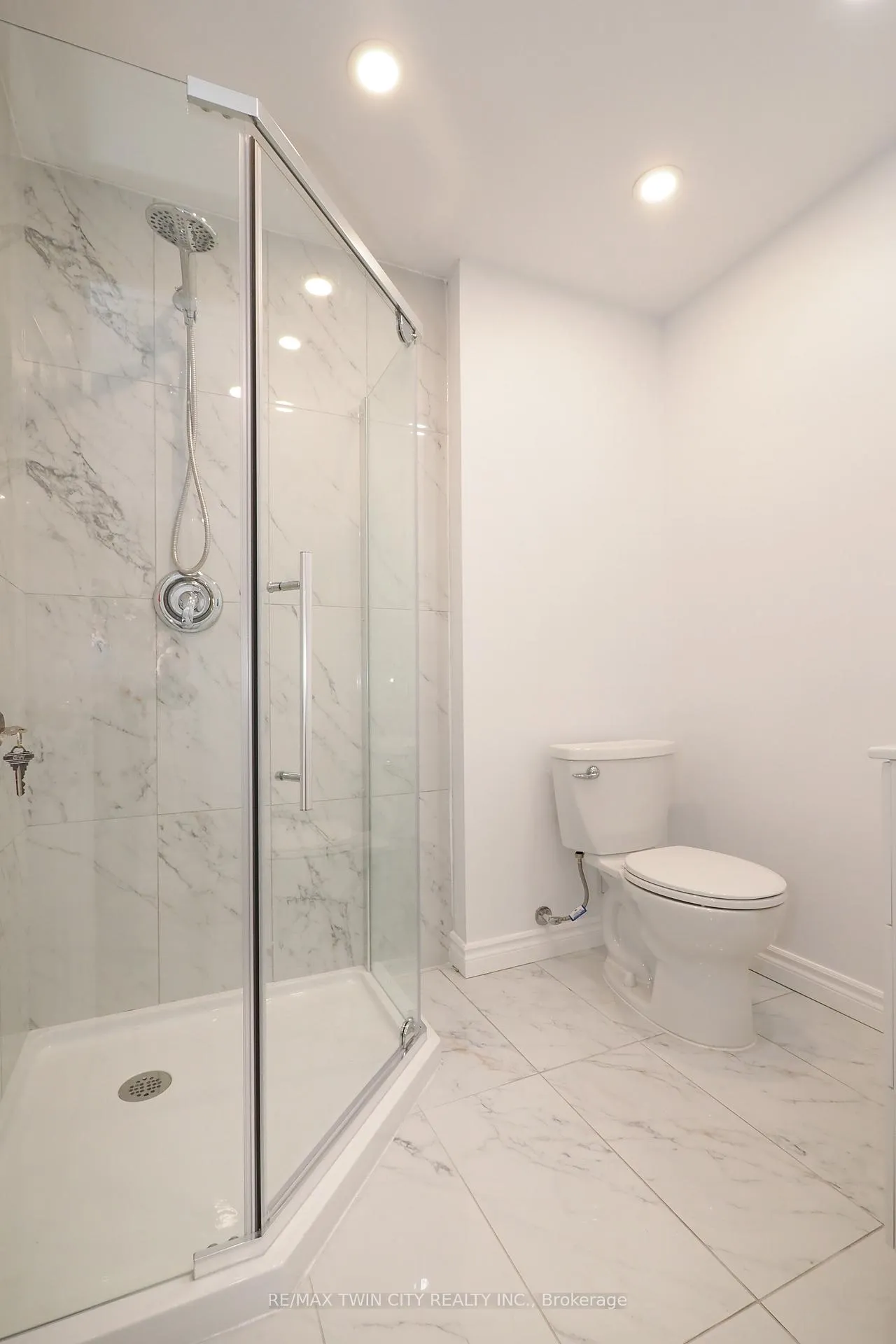 Photo 36 of 27 Gleason Crescent, Kitchener — HOMEH